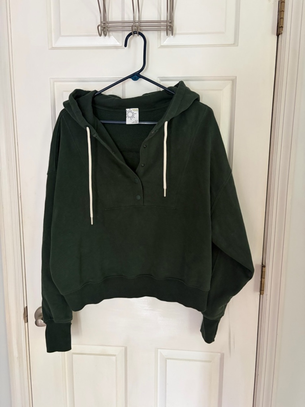 Women's Forest Green Cropped Hooded Pullover Sweatshirt